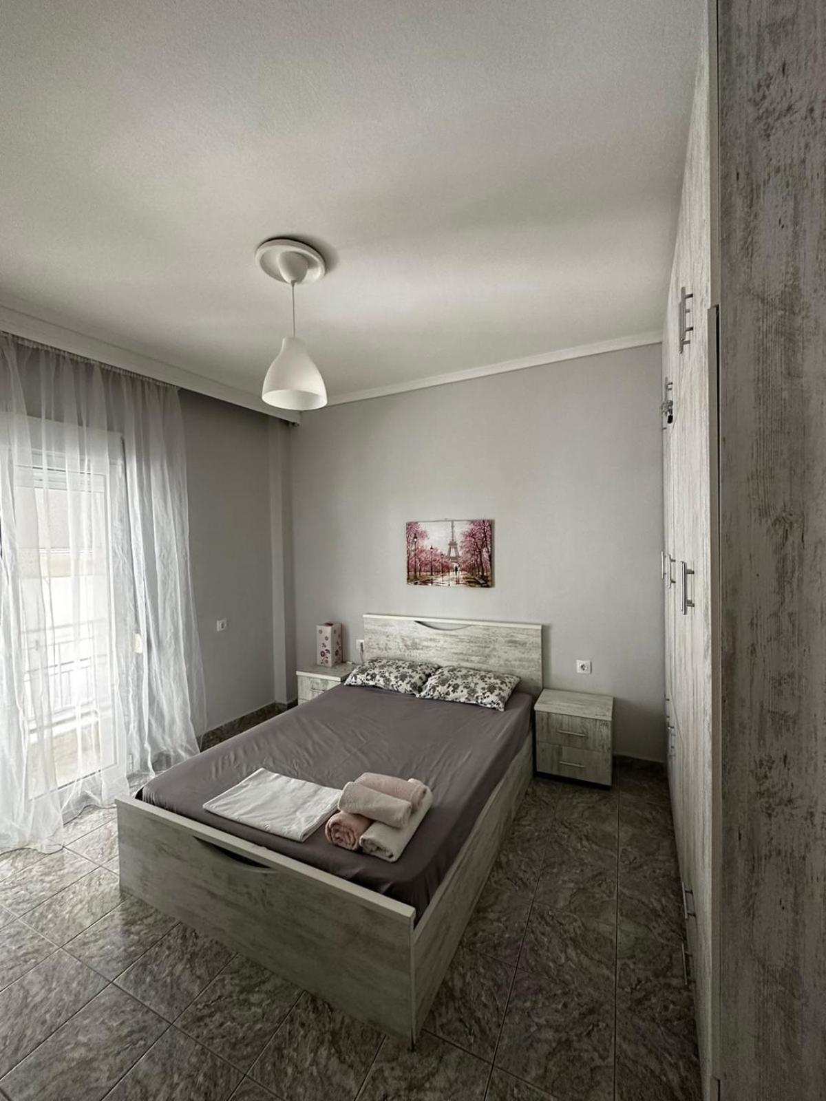 Ideally Situated Apartment. Apartment *